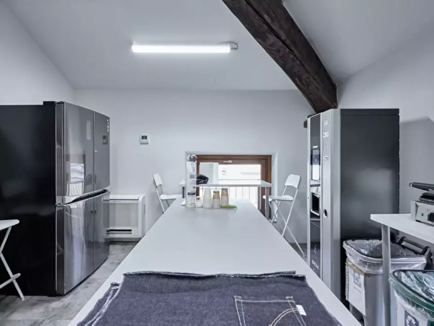 Immagine 24 di Ufficio in affitto  in VIA VITRUVIO a Milano