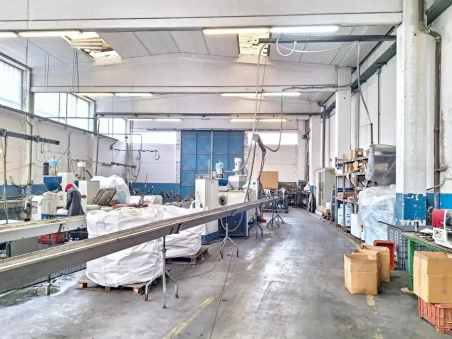 Immagine 8 di Capannone industriale in vendita  in Via Bastia, 124, 48022 Lugo RA, Italia a Lugo