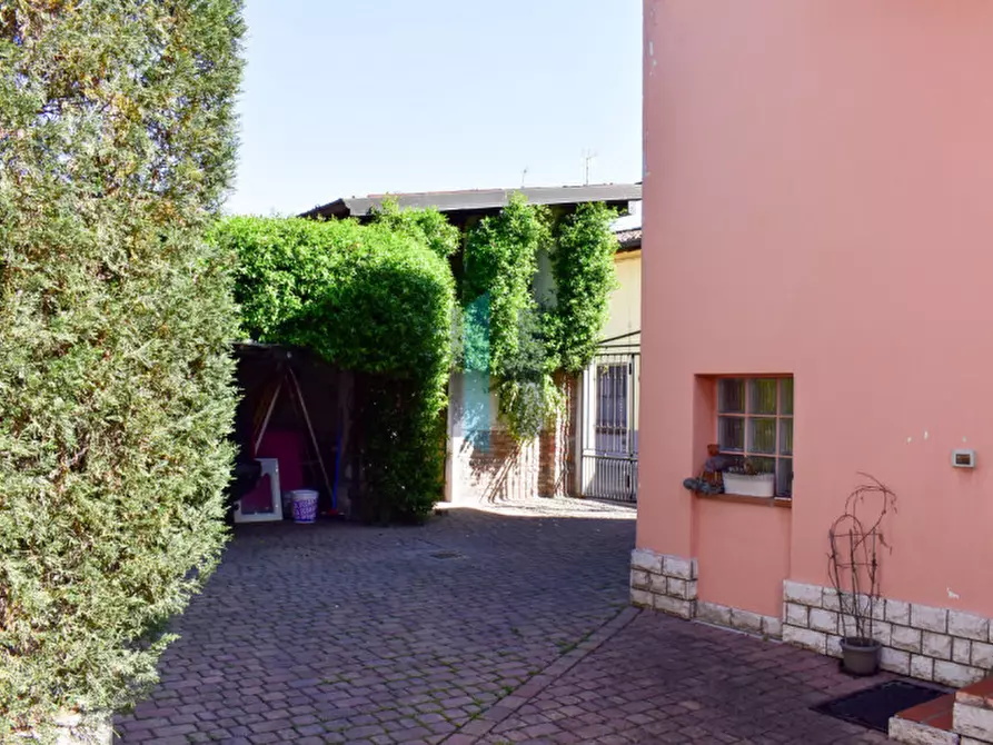 Immagine 17 di Appartamento in vendita  a Travagliato
