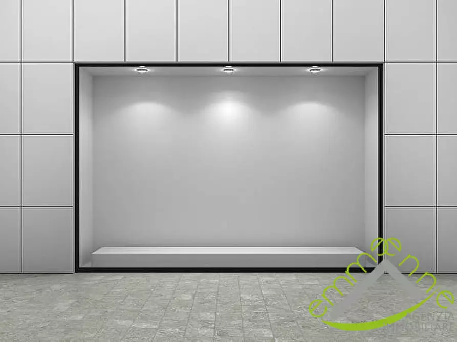 Immagine 1 di Negozio in affitto  in Via San Pio X a Dolo