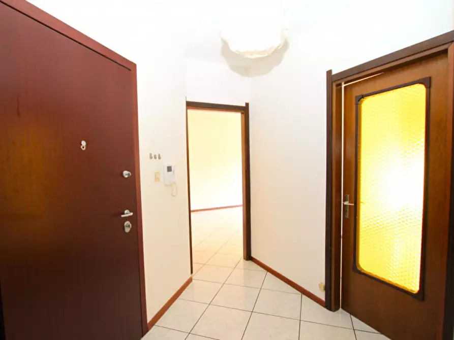 Immagine 1 di Appartamento in vendita  in Via Roen - Roenstraße a Bolzano