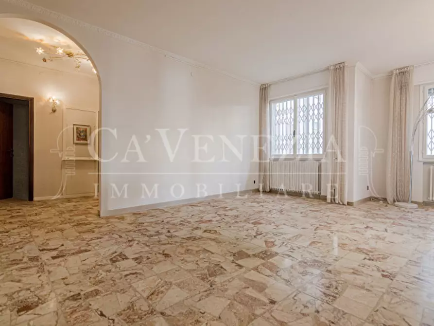 Immagine 8 di Appartamento in vendita  a Venezia