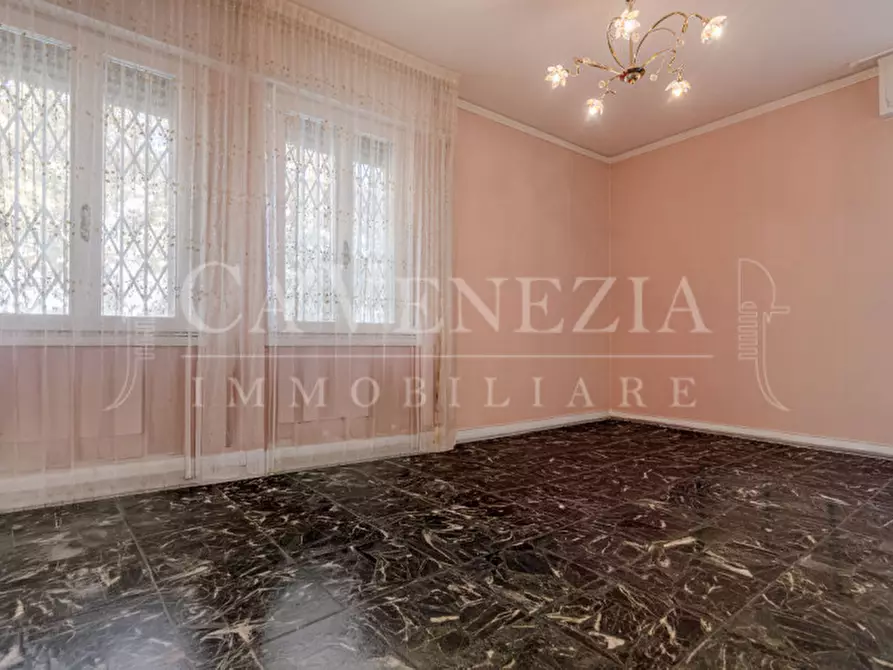 Immagine 12 di Appartamento in vendita  a Venezia