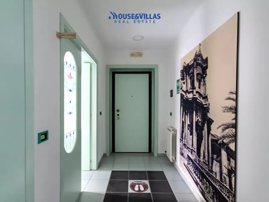 Immagine 2 di Appartamento in vendita  in Piazza Carmelo Sgroi a Noto