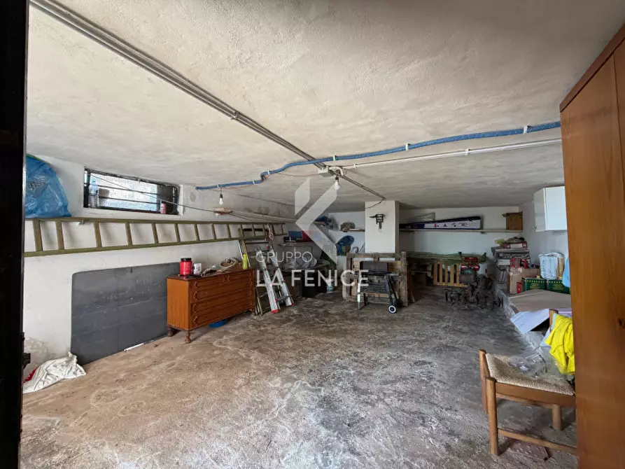 Immagine 39 di Villa in vendita  in strada pasqualone 70 a Martina Franca