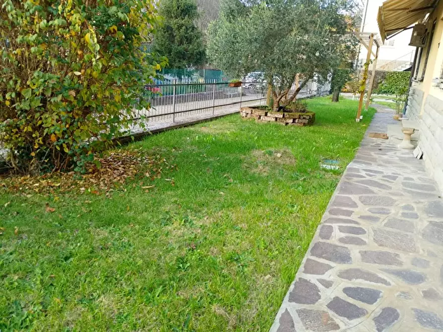 Immagine 6 di Appartamento in vendita  in via aldo moro a Monterenzio