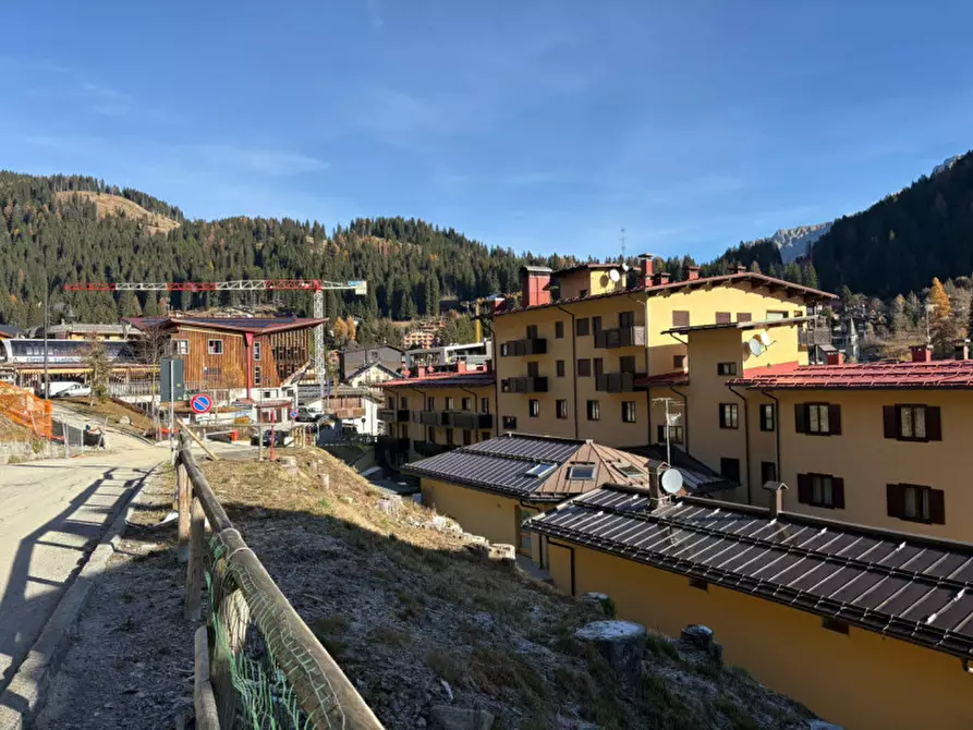 Immagine 1 di Terreno in vendita  in Via Presanella, 18 a Pinzolo