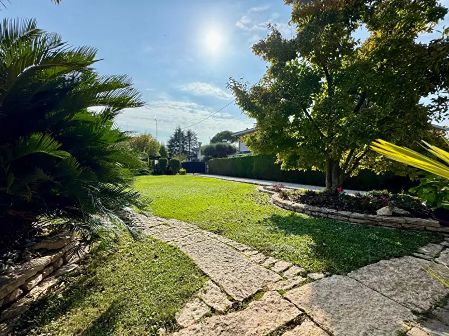 Immagine 5 di Casa bifamiliare in vendita  in Via Isonzo a Stra