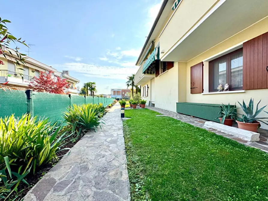 Immagine 7 di Casa bifamiliare in vendita  in Via Isonzo a Stra