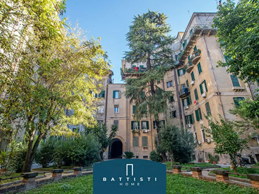 Immagine 2 di Appartamento in vendita  in Via Oslavia a Roma