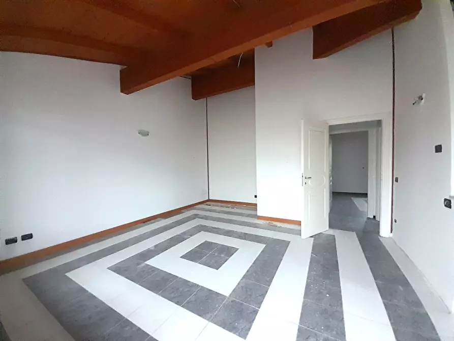 Immagine 1 di Appartamento in vendita  in Via Ferrante Gonzaga a Volta Mantovana