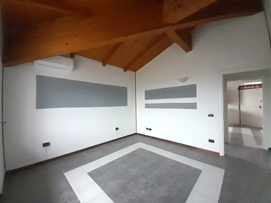 Immagine 7 di Appartamento in vendita  in Via Ferrante Gonzaga a Volta Mantovana