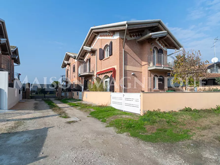 Immagine 3 di Casa bifamiliare in vendita  in Via della Costituzione 14 / B a Lagosanto