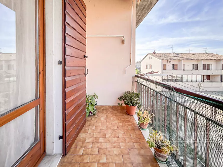 Immagine 11 di Appartamento in vendita  in Via Reno a San Pietro In Cariano