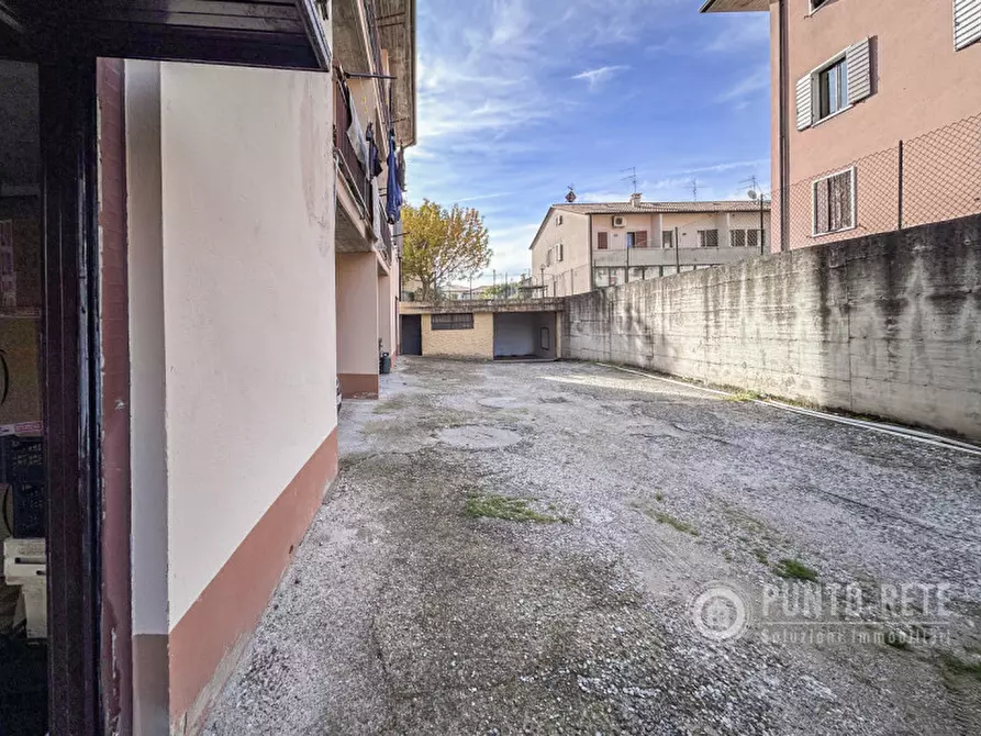 Immagine 30 di Appartamento in vendita  in Via Reno a San Pietro In Cariano