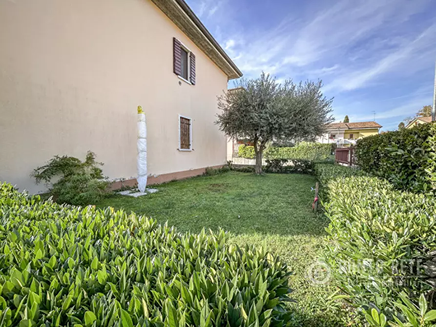 Immagine 33 di Appartamento in vendita  in Via Reno a San Pietro In Cariano