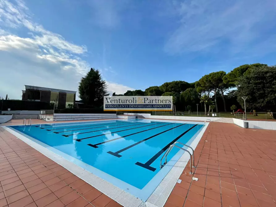 Immagine 11 di Appartamento in vendita  in Via G. Marconi a Padenghe Sul Garda