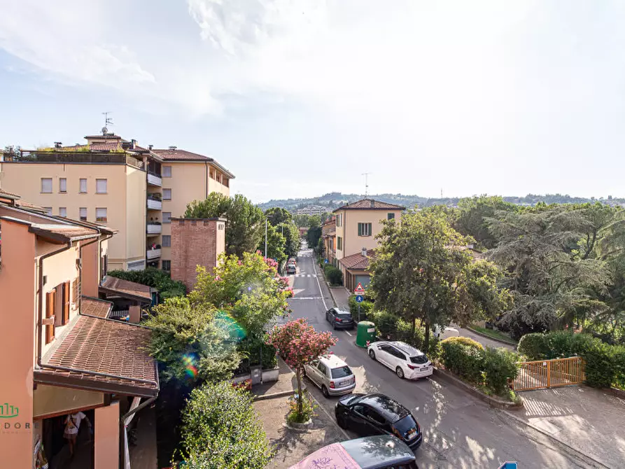 Immagine 10 di Appartamento in vendita  in Via Renato Benassi a San Lazzaro Di Savena