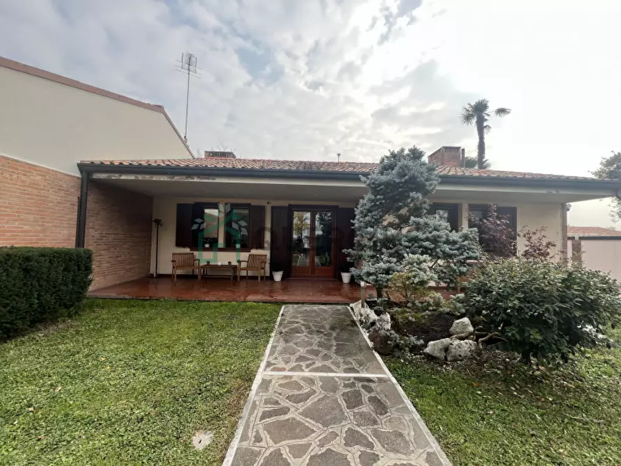 Immagine 19 di Villa in vendita  in Via Niccolò Tommaseo a Eraclea