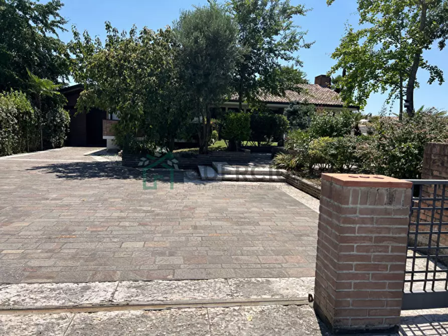 Immagine 31 di Villa in vendita  in Via Niccolò Tommaseo a Eraclea