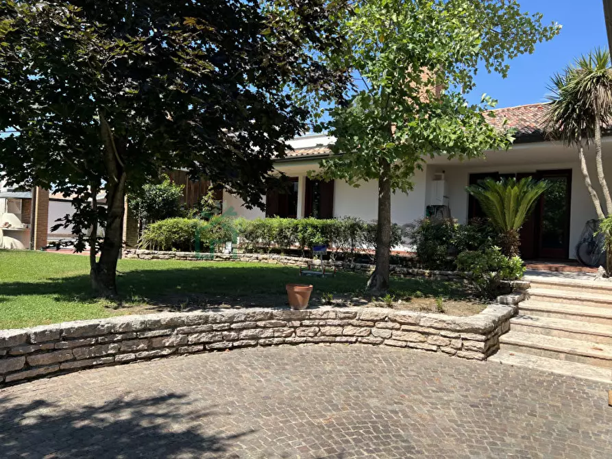 Immagine 37 di Villa in vendita  in Via Niccolò Tommaseo a Eraclea
