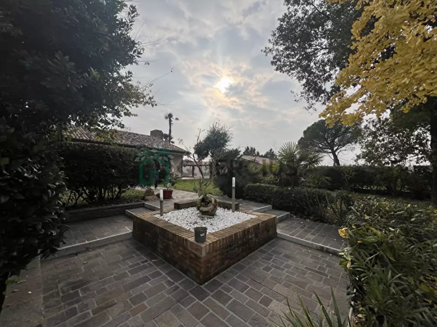 Immagine 60 di Villa in vendita  in Via Niccolò Tommaseo a Eraclea