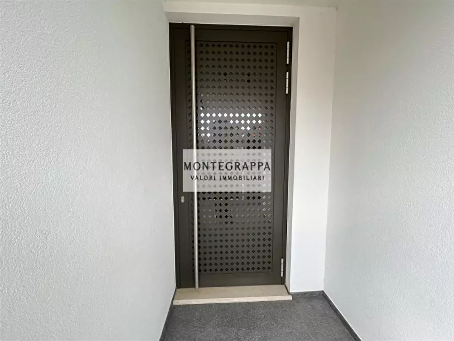 Immagine 2 di Appartamento in vendita  in Via Giovanni Cimabue a Castelfranco Veneto