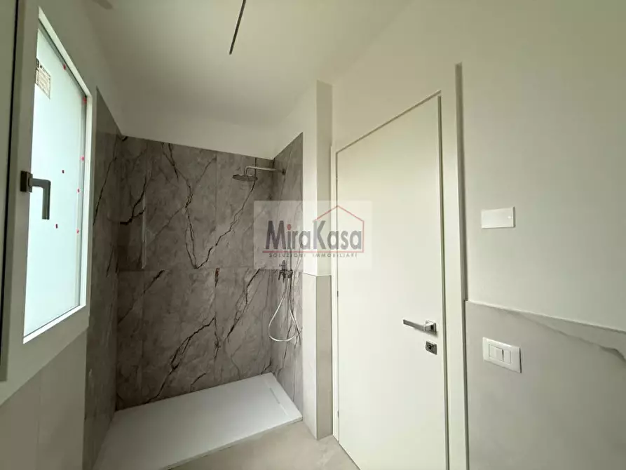 Immagine 15 di Appartamento in vendita  in Viale Emilia a Cervia