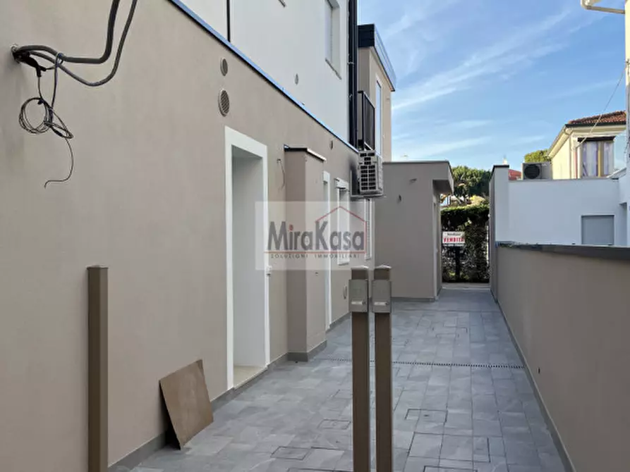 Immagine 29 di Appartamento in vendita  in Viale Emilia a Cervia