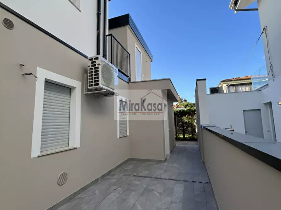 Immagine 30 di Appartamento in vendita  in Viale Emilia a Cervia