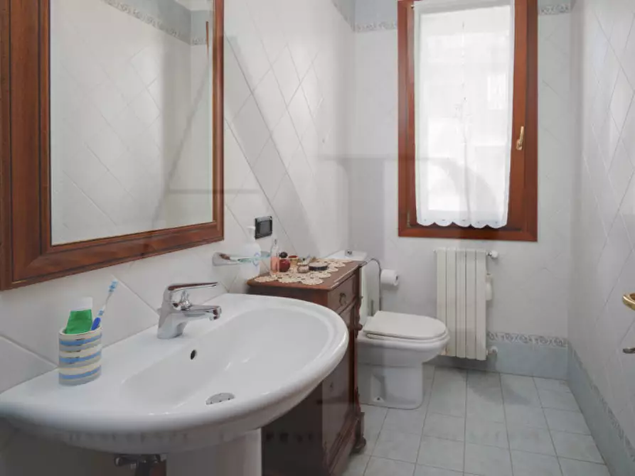 Immagine 16 di Casa bifamiliare in vendita  in Via Caldonazzo a Selvazzano Dentro