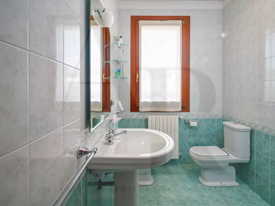 Immagine 29 di Casa bifamiliare in vendita  in Via Caldonazzo a Selvazzano Dentro