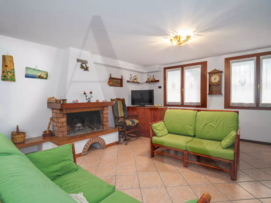 Immagine 39 di Casa bifamiliare in vendita  in Via Caldonazzo a Selvazzano Dentro