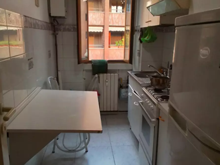 Immagine 6 di Camera in affitto  in Via Pampuri a Milano