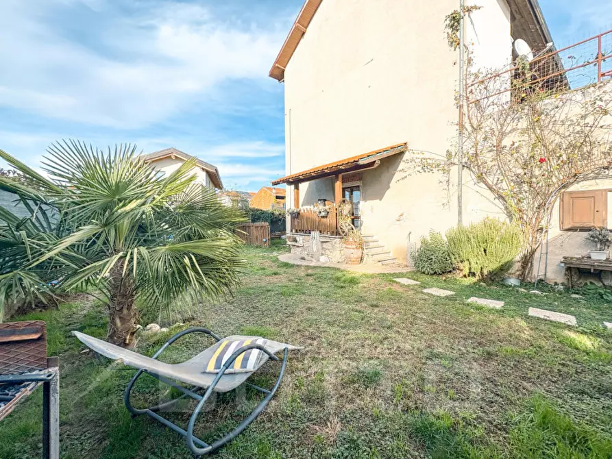 Immagine 2 di Villetta a schiera in vendita  in Via A. Volta 16 B a Fontaneto D'agogna