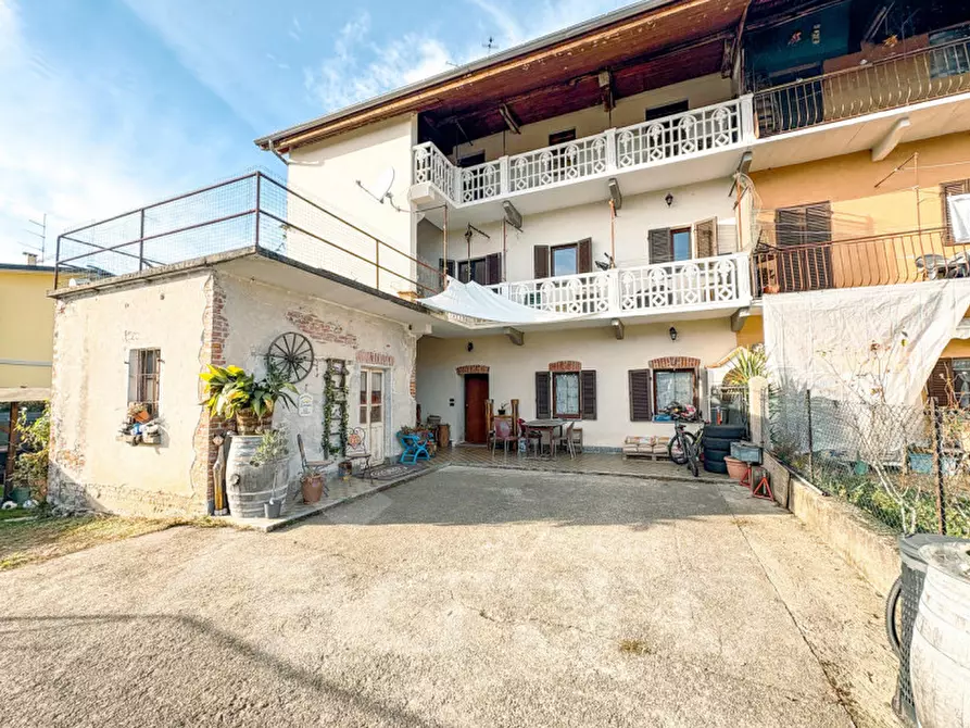 Immagine 3 di Villetta a schiera in vendita  in Via A. Volta 16 B a Fontaneto D'agogna