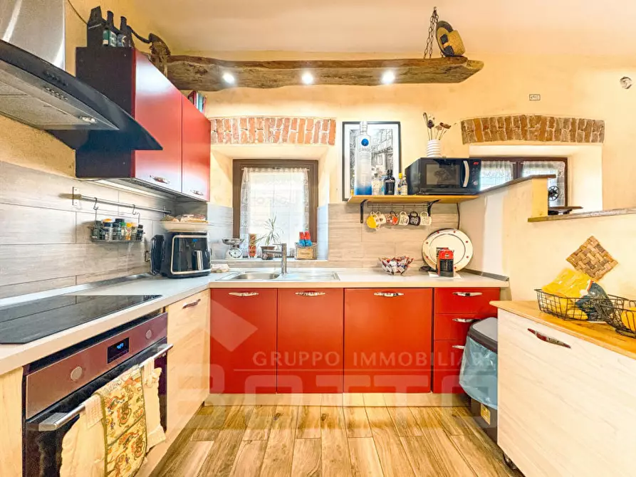 Immagine 4 di Villetta a schiera in vendita  in Via A. Volta 16 B a Fontaneto D'agogna