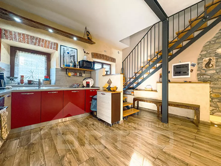 Immagine 5 di Villetta a schiera in vendita  in Via A. Volta 16 B a Fontaneto D'agogna