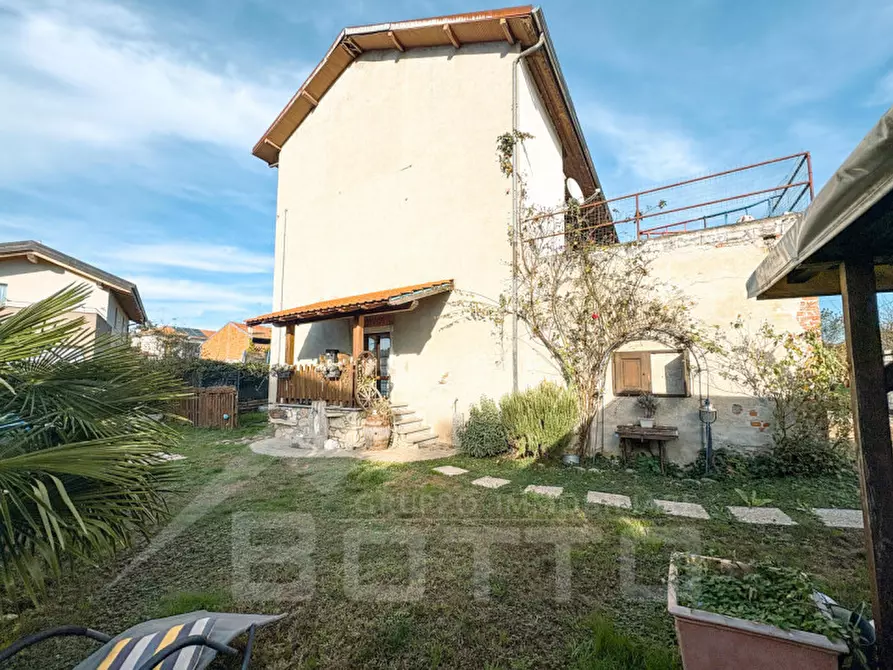 Immagine 29 di Villetta a schiera in vendita  in Via A. Volta 16 B a Fontaneto D'agogna