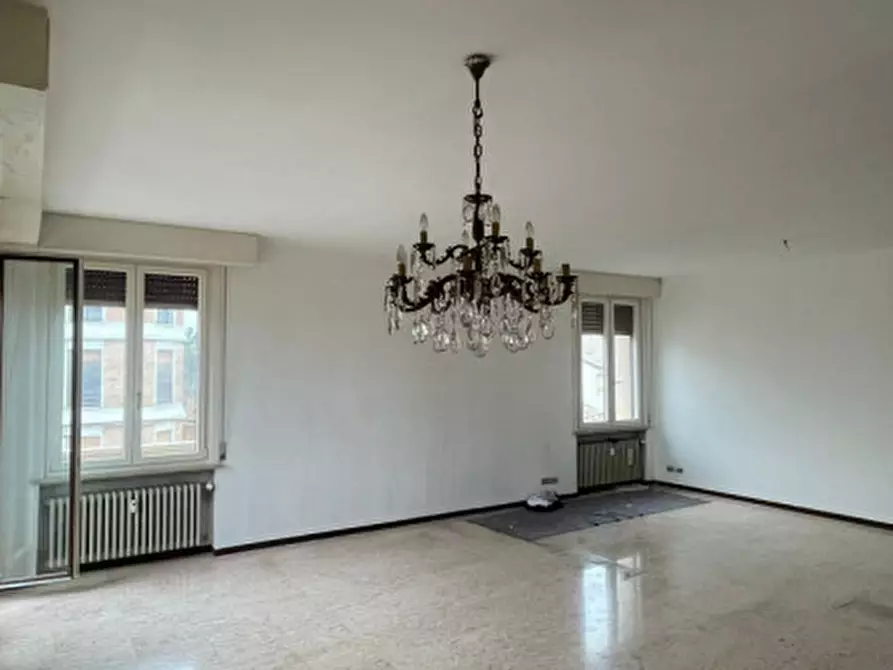 Immagine 1 di Appartamento in vendita  in Via Madre Anna Maria Adorni a Parma