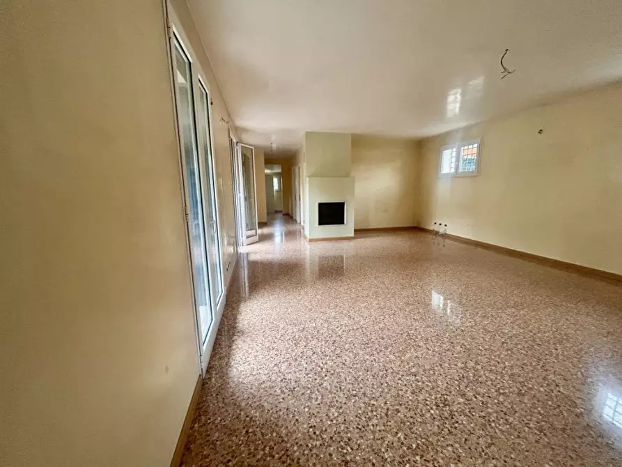 Immagine 3 di Casa indipendente in vendita  in Via Tiziano Vecellio a Padova