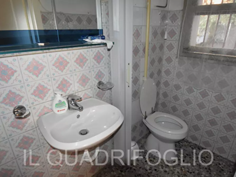 Immagine 9 di Casa indipendente in vendita  a Cesena