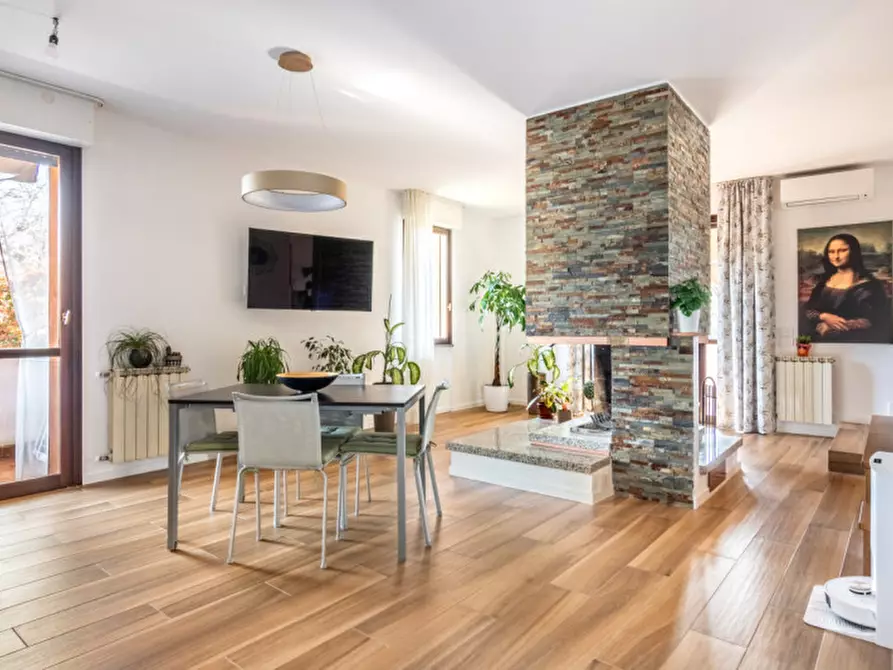 Immagine 1 di Appartamento in vendita  in Via Carlo Porta a Canegrate