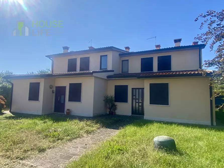 Immagine 5 di Casa bifamiliare in vendita  in Via Garziere a Thiene