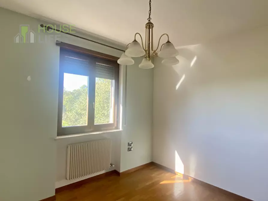 Immagine 8 di Casa bifamiliare in vendita  in Via Garziere a Thiene