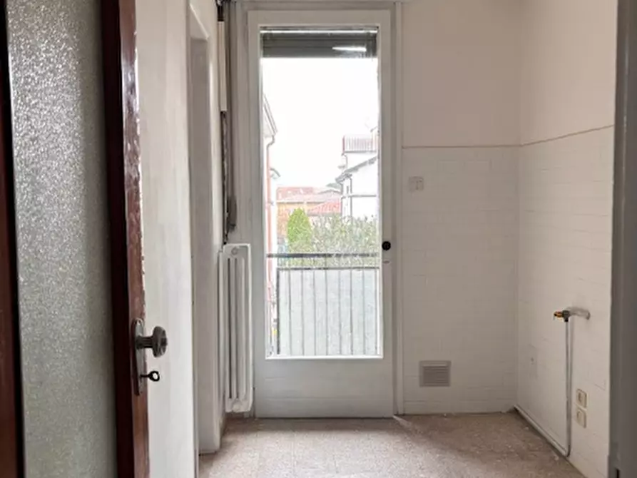 Immagine 11 di Appartamento in vendita  in via bernardi a Padova