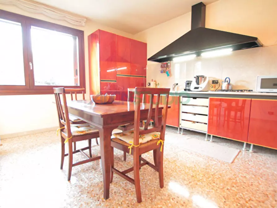 Immagine 6 di Casa bifamiliare in vendita  in Strada della Paglia a Vicenza