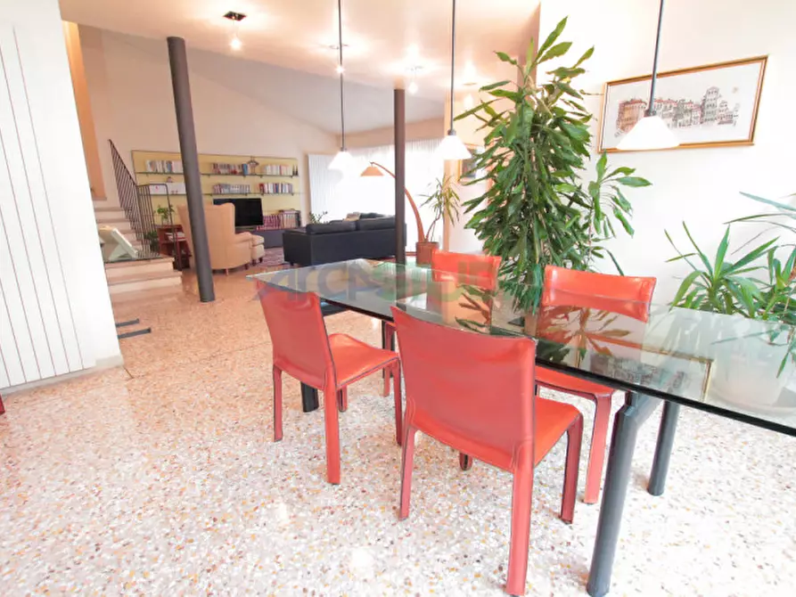 Immagine 7 di Casa bifamiliare in vendita  in Strada della Paglia a Vicenza