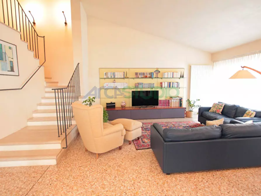 Immagine 11 di Casa bifamiliare in vendita  in Strada della Paglia a Vicenza