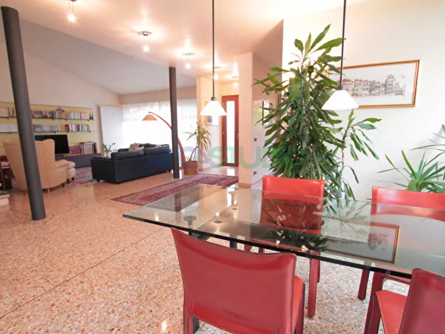 Immagine 14 di Casa bifamiliare in vendita  in Strada della Paglia a Vicenza